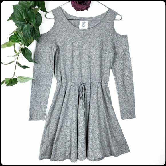 Anthropologie Lili's Closet Jamma Grey Cold Shoulder Dress Size: X-Small - Picture 2 of 7